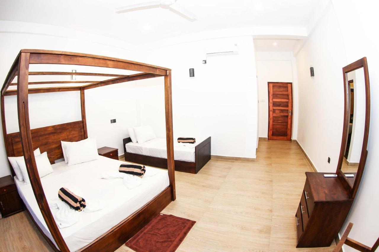 Bay Hiriketiya Hotel Dickwella Exterior photo
