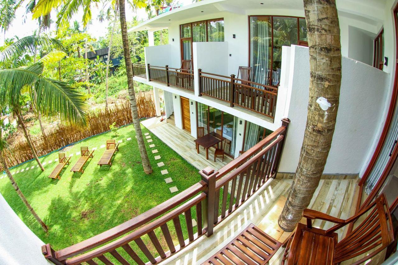 Bay Hiriketiya Hotel Dickwella Exterior photo